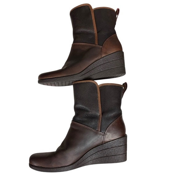 UGG Women Renatta Wedge Boots Size 8 Brown - Picture 3 of 6